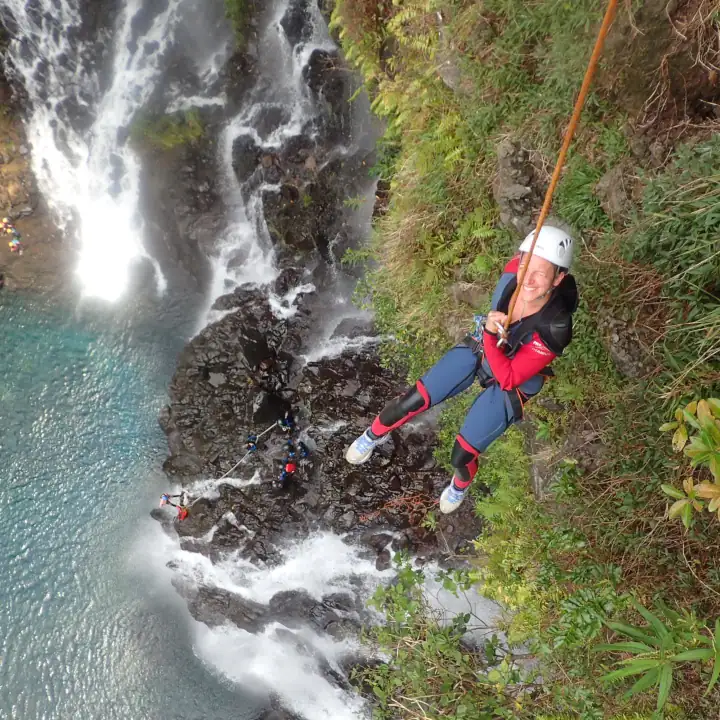 Canyoning à Grand Galet à Langevin à La Réunion avec cascades et bassin naturels