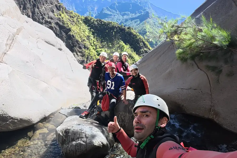 Canyoning Fleurs Jaunes à Cilaos à La Réunion